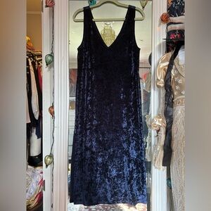 ⚠️SOLD⚠️ BB Dakota Velvet Maxi Dress in Deep Blue